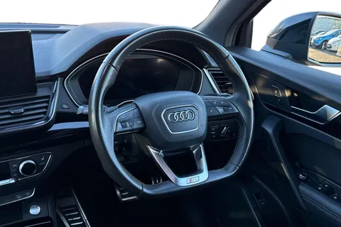 YF23AEM Audi Q5 SUV Edition 1 40 TDI quattro 204 PS S tronic Thumbnail #18