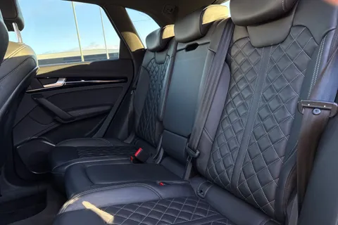 YF23AEM Audi Q5 SUV Edition 1 40 TDI quattro 204 PS S tronic Thumbnail #19