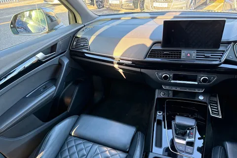 YF23AEM Audi Q5 SUV Edition 1 40 TDI quattro 204 PS S tronic Thumbnail #20