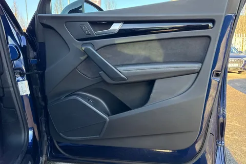 YF23AEM Audi Q5 SUV Edition 1 40 TDI quattro 204 PS S tronic Thumbnail #21