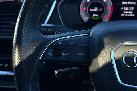 YF23AEM Audi Q5 SUV Edition 1 40 TDI quattro 204 PS S tronic Thumbnail #35