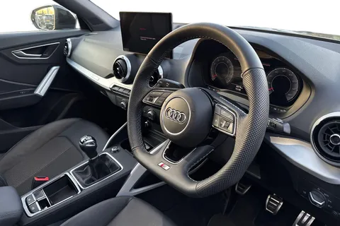 SN25ZTY Audi Q2 Black Edition 35 TFSI  150 PS 6-speed Thumbnail #15