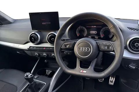 SN25ZTY Audi Q2 Black Edition 35 TFSI  150 PS 6-speed Thumbnail #19