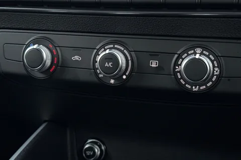 SN25ZTY Audi Q2 Black Edition 35 TFSI  150 PS 6-speed Thumbnail #23