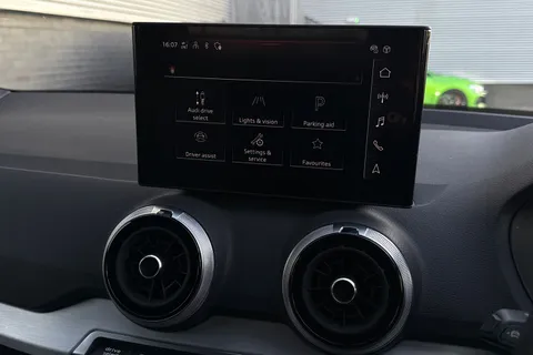 SN25ZTY Audi Q2 Black Edition 35 TFSI  150 PS 6-speed Thumbnail #28