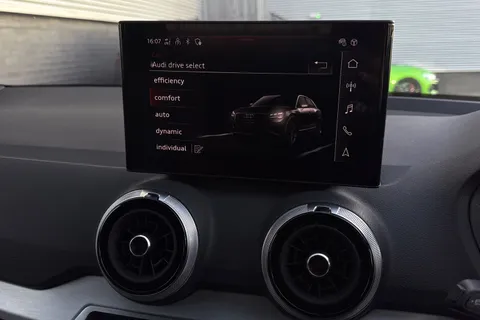 SN25ZTY Audi Q2 Black Edition 35 TFSI  150 PS 6-speed Thumbnail #30