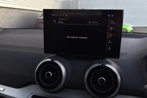 SN25ZTY Audi Q2 Black Edition 35 TFSI  150 PS 6-speed Thumbnail #38