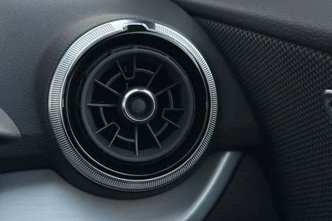 SN25ZTY Audi Q2 Black Edition 35 TFSI  150 PS 6-speed Thumbnail #54