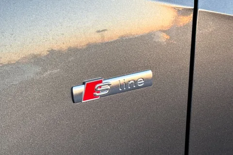 SN25ZTY Audi Q2 Black Edition 35 TFSI  150 PS 6-speed Thumbnail #59