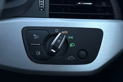 EA23FZO Audi A5 Cabriolet S line 40 TFSI 204 PS S tronic Thumbnail #41