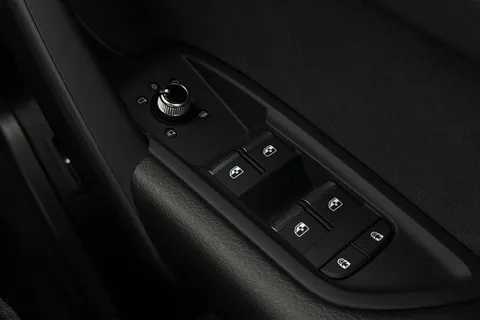 GN74ZDC Audi Q5 S line 45 TFSI quattro 265 PS S tronic Thumbnail #39