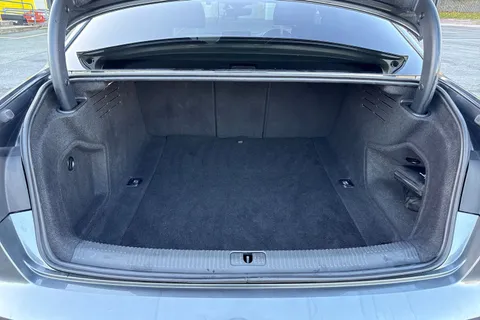 BD22CXU Audi A4 Black Edition 35 TFSI 150 PS S tronic Thumbnail #8