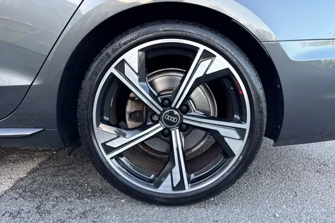 BD22CXU Audi A4 Black Edition 35 TFSI 150 PS S tronic Thumbnail #13