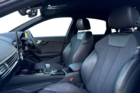 BD22CXU Audi A4 Black Edition 35 TFSI 150 PS S tronic Thumbnail #17