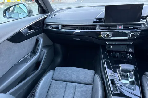 BD22CXU Audi A4 Black Edition 35 TFSI 150 PS S tronic Thumbnail #21