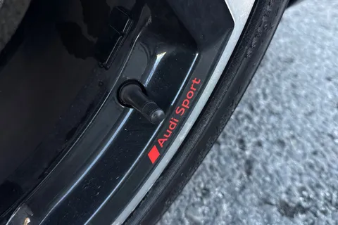 BD22CXU Audi A4 Black Edition 35 TFSI 150 PS S tronic Thumbnail #26