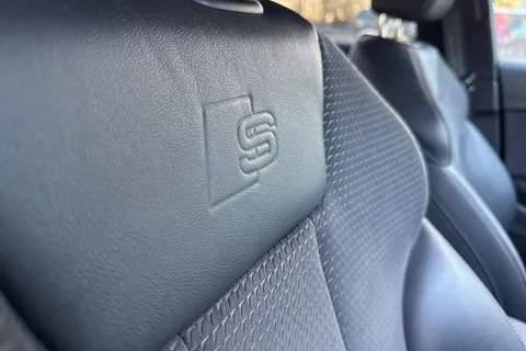 BD22CXU Audi A4 Black Edition 35 TFSI 150 PS S tronic Thumbnail #44