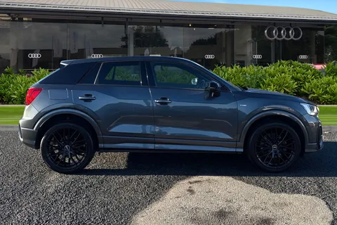 KY71GXB Audi Q2 Black Edition 35 TFSI  150 PS S tronic Thumbnail #4