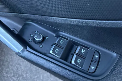 KY71GXB Audi Q2 Black Edition 35 TFSI  150 PS S tronic Thumbnail #49