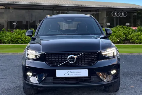 NV73HZY Volvo Xc40 2.0 B4 MHEV Ultimate DCT Auto Euro 6 (s/s) 5dr Thumbnail #7