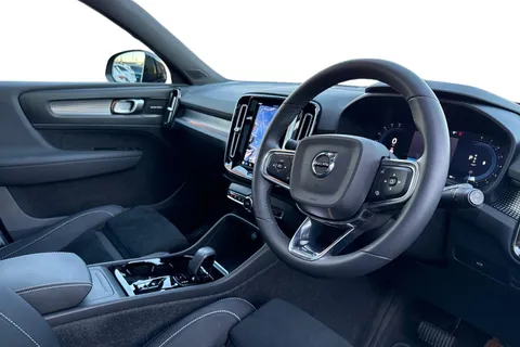 NV73HZY Volvo Xc40 2.0 B4 MHEV Ultimate DCT Auto Euro 6 (s/s) 5dr Thumbnail #15