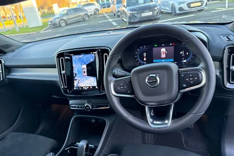 NV73HZY Volvo Xc40 2.0 B4 MHEV Ultimate DCT Auto Euro 6 (s/s) 5dr Thumbnail #19