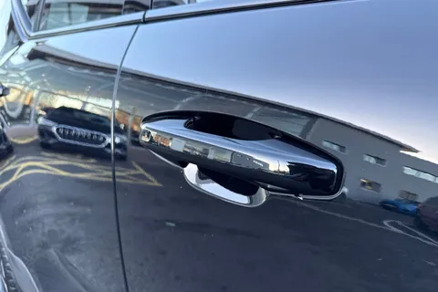 NV73HZY Volvo Xc40 2.0 B4 MHEV Ultimate DCT Auto Euro 6 (s/s) 5dr Thumbnail #29