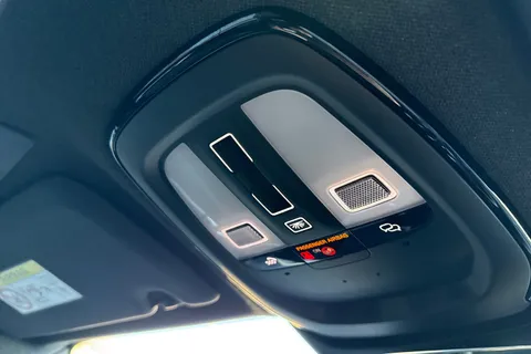 NV73HZY Volvo Xc40 2.0 B4 MHEV Ultimate DCT Auto Euro 6 (s/s) 5dr Thumbnail #57