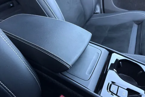 NV73HZY Volvo Xc40 2.0 B4 MHEV Ultimate DCT Auto Euro 6 (s/s) 5dr Thumbnail #60