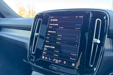 NV73HZY Volvo Xc40 2.0 B4 MHEV Ultimate DCT Auto Euro 6 (s/s) 5dr Thumbnail #62