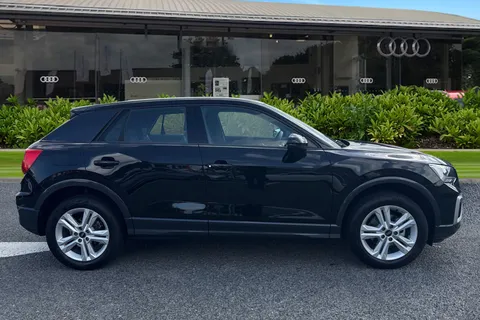 PY25HTU Audi Q2 Sport 30 TFSI 116 PS 6-speed Thumbnail #4