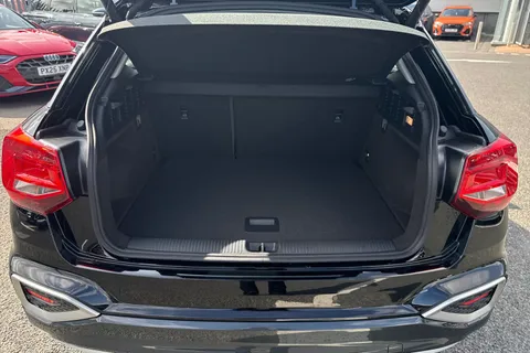 PY25HTU Audi Q2 Sport 30 TFSI 116 PS 6-speed Thumbnail #7