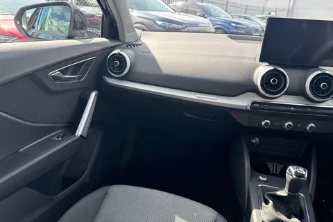 PY25HTU Audi Q2 Sport 30 TFSI 116 PS 6-speed Thumbnail #20