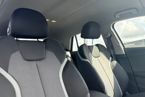 PY25HTU Audi Q2 Sport 30 TFSI 116 PS 6-speed Thumbnail #24