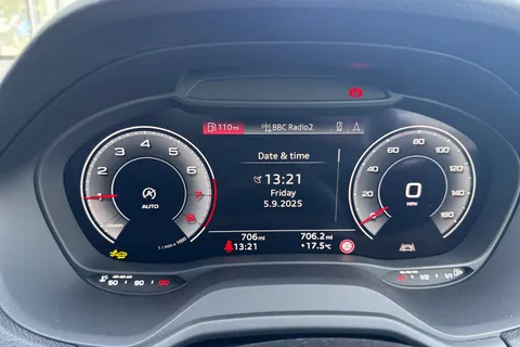 PY25HTU Audi Q2 Sport 30 TFSI 116 PS 6-speed Thumbnail #38