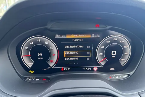 PY25HTU Audi Q2 Sport 30 TFSI 116 PS 6-speed Thumbnail #39