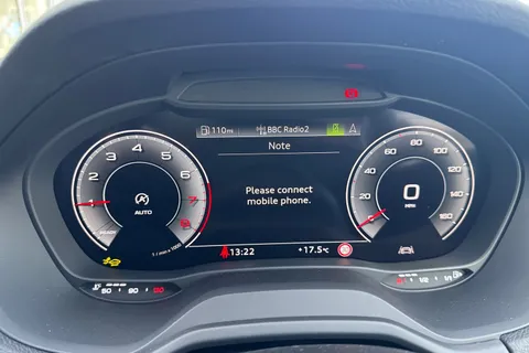 PY25HTU Audi Q2 Sport 30 TFSI 116 PS 6-speed Thumbnail #40