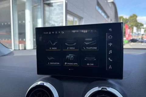 PY25HTU Audi Q2 Sport 30 TFSI 116 PS 6-speed Thumbnail #44