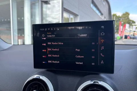 PY25HTU Audi Q2 Sport 30 TFSI 116 PS 6-speed Thumbnail #47