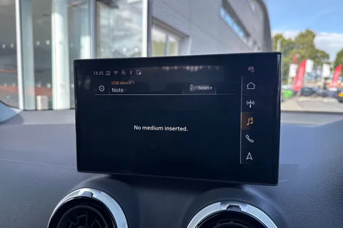 PY25HTU Audi Q2 Sport 30 TFSI 116 PS 6-speed Thumbnail #48