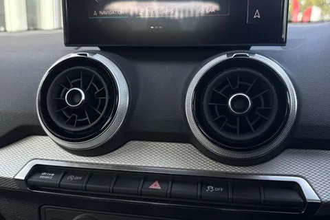 PY25HTU Audi Q2 Sport 30 TFSI 116 PS 6-speed Thumbnail #53