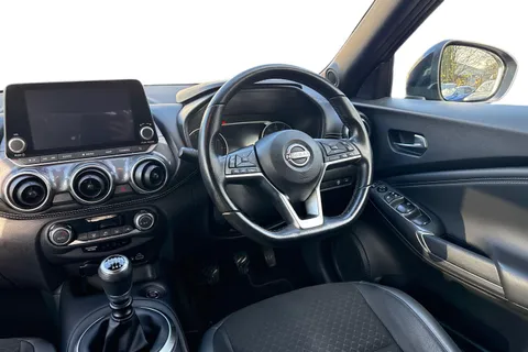 13 of 46 for Nissan Juke 1.0 DIG-T N-Connecta Euro 6 (s/s) 5dr