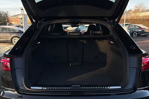  Audi Q8 3.0 TDI V6 Vorsprung Tiptronic quattro Euro 6 (s/s) 5dr Thumbnail #7