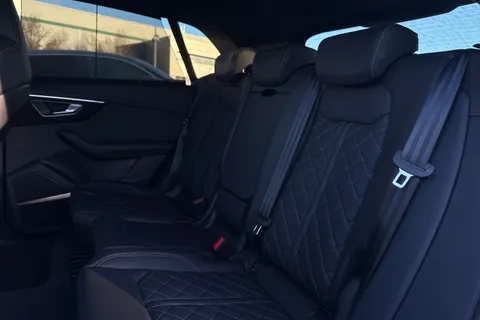  Audi Q8 3.0 TDI V6 Vorsprung Tiptronic quattro Euro 6 (s/s) 5dr Thumbnail #19