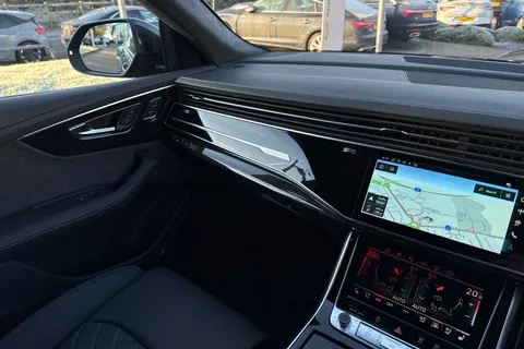  Audi Q8 3.0 TDI V6 Vorsprung Tiptronic quattro Euro 6 (s/s) 5dr Thumbnail #20