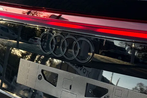  Audi Q8 3.0 TDI V6 Vorsprung Tiptronic quattro Euro 6 (s/s) 5dr Thumbnail #50