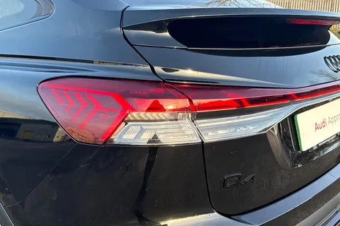 8 of 66 for Audi Q4 e-tron Q4 Sportback Black Edition 40 e-tron 150,00 kW