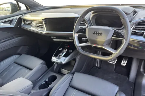 14 of 66 for Audi Q4 e-tron Q4 Sportback Black Edition 40 e-tron 150,00 kW