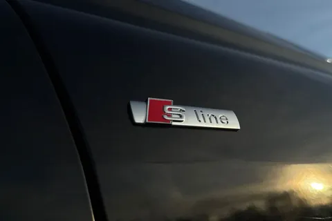 28 of 66 for Audi Q4 e-tron Q4 Sportback Black Edition 40 e-tron 150,00 kW