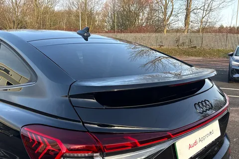 33 of 66 for Audi Q4 e-tron Q4 Sportback Black Edition 40 e-tron 150,00 kW